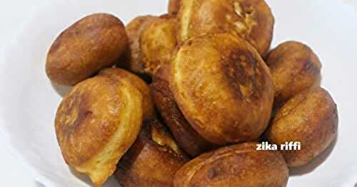 BEIGNETS AU FROMAGE BLANC ET À LA CRÈME