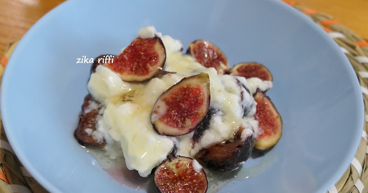 Figues Fraîches Du Jardin Au Fromage Blanc Et Yaourt Nature Au Miel d'Acacia