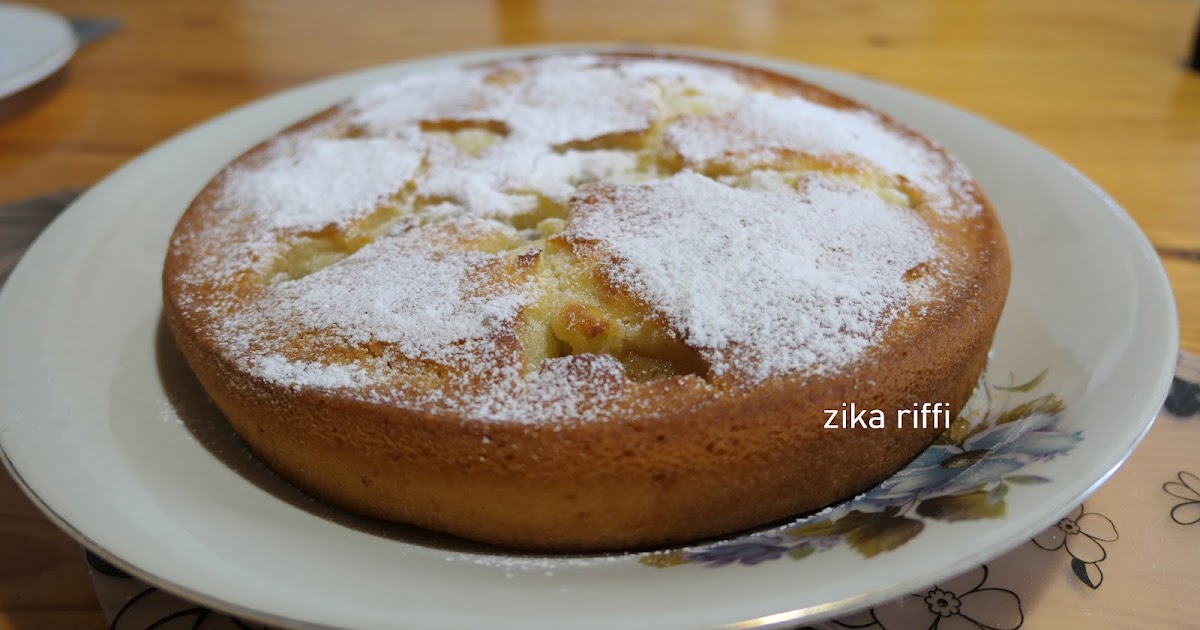 GÂTEAU MOELLEUX AUX POMMES DU JARDIN AU SIROP