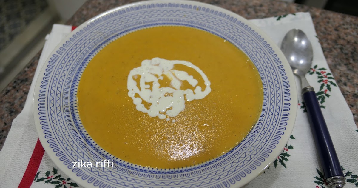 SOUPE DE POMMES DE TERRE AUX TOMATES ET OIGNONS À LA CRÈME FLEURETTE