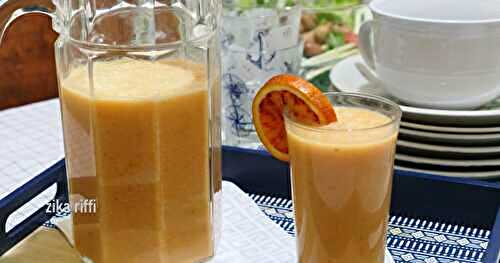 SMOOTHIES À L'ORANGE SANGUINE- BANANE ET YAOURT BRASSÉ