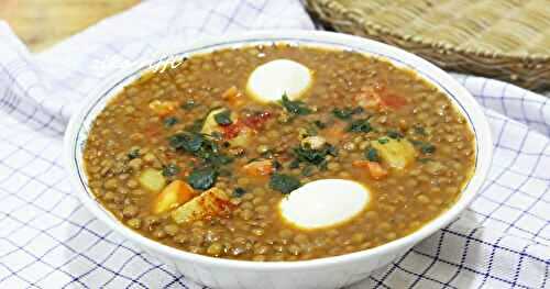 SOUPE DE LENTILLES VERTES À LA PÂTE D'AIL ET PIMENT OISEAU SAUTÉS DE MAMAN ( TARCHIKA )- شربة عدس بالترشيقة ثوم وفلفل قلب سردوك