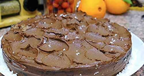 GÂTEAU MOELLEUX AU CHOCOLAT À LA GANACHE 