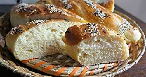 MAASSEMS- KHOBZ EL AÏD - PAIN BRIOCHE BÔNOIS DE L'AÏD A LA SEMOULE AU MAHLEPI