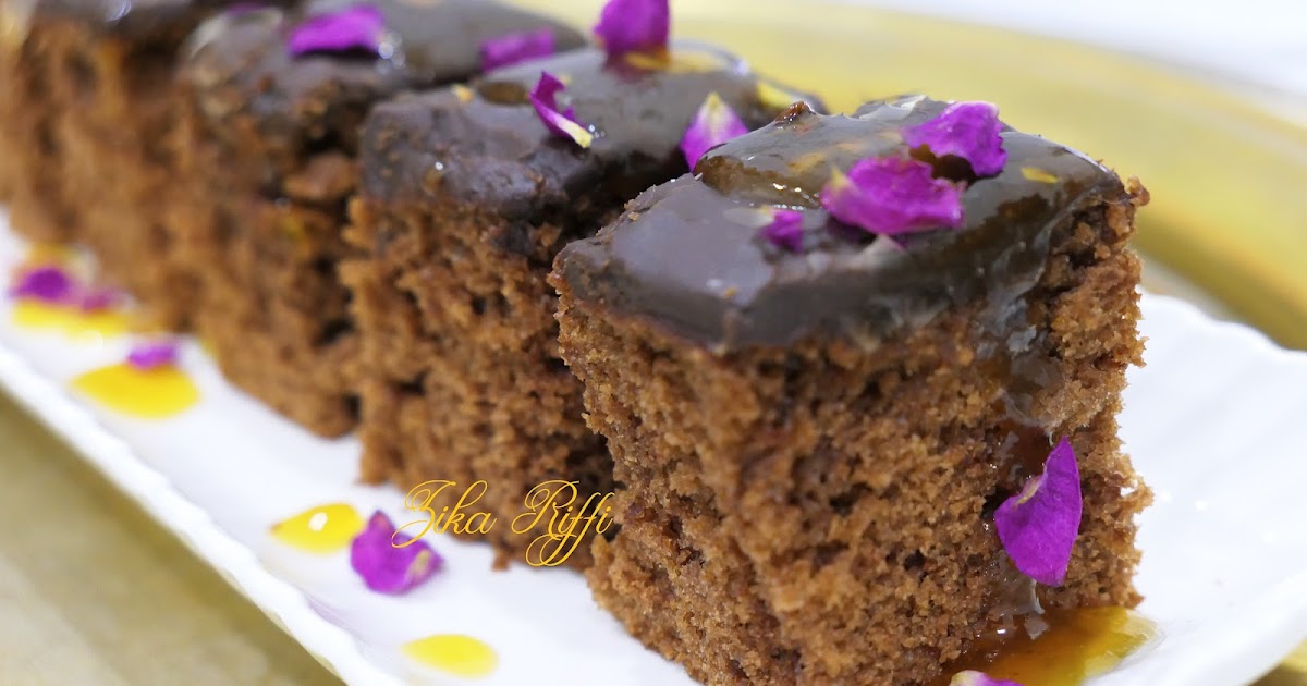 CARRÉS FONDANTS AU CHOCOLAT- NOIX ET CONFITURE D'ABRICOT- GLAÇAGE CHOCOLAT