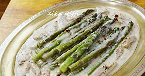 BLANC DE POULET AUX ASPERGES VERTES - SAUCE CREMEUSE