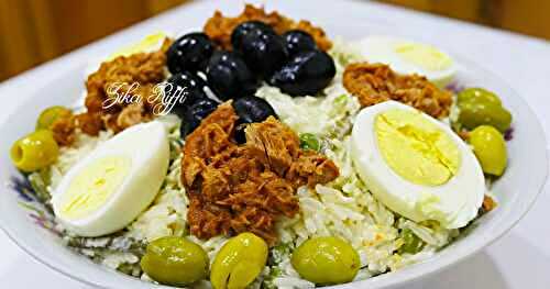 SALADE DE RIZ AU SAFRAN ET THON À LA TOMATE ET ŒUFS DURS