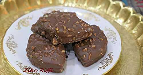 SABLÉS TOUT CHOCOLAT-GLAÇAGE CHOCOLAT- NOISETTES