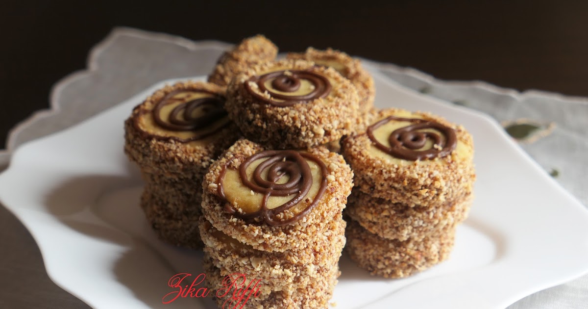 GÂTEAUX ALGÉRIENS OU BISCUITS FONDANTS AUX CACAHUÈTES - BEURRE DE CACAHUÈTES ET FONDANT CARAMEL