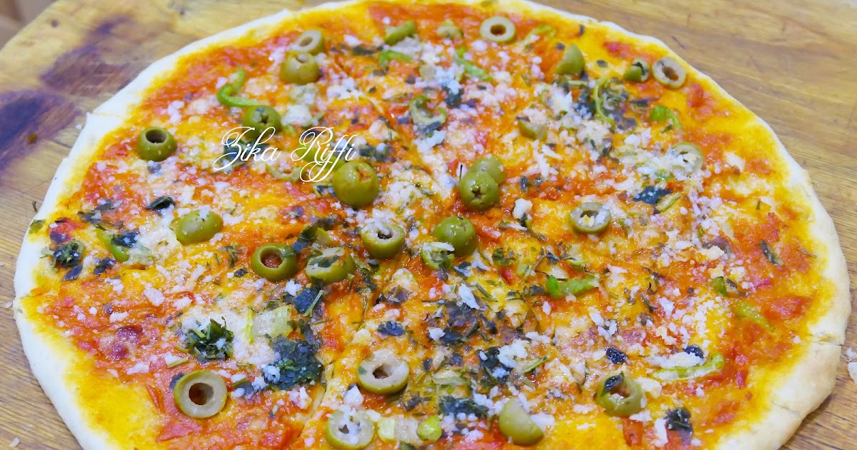 PIZZA TOUTE SIMPLE AU PARMESAN- PÂTE À LA SEMOULE