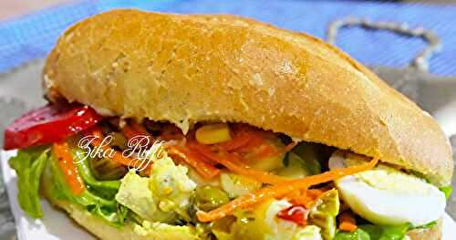 SANDWICH À LA SALADE DE POMME DE TERRE AUX ŒUFS DURS- SAUCE AU FROMAGE- CUISINE POUR ETUDIANTS