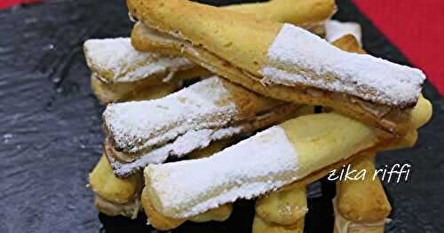 BISCUITS MINI CAKES- CRÈME MOKA ET CONFITURE DE POTIRON ( BREDELE)