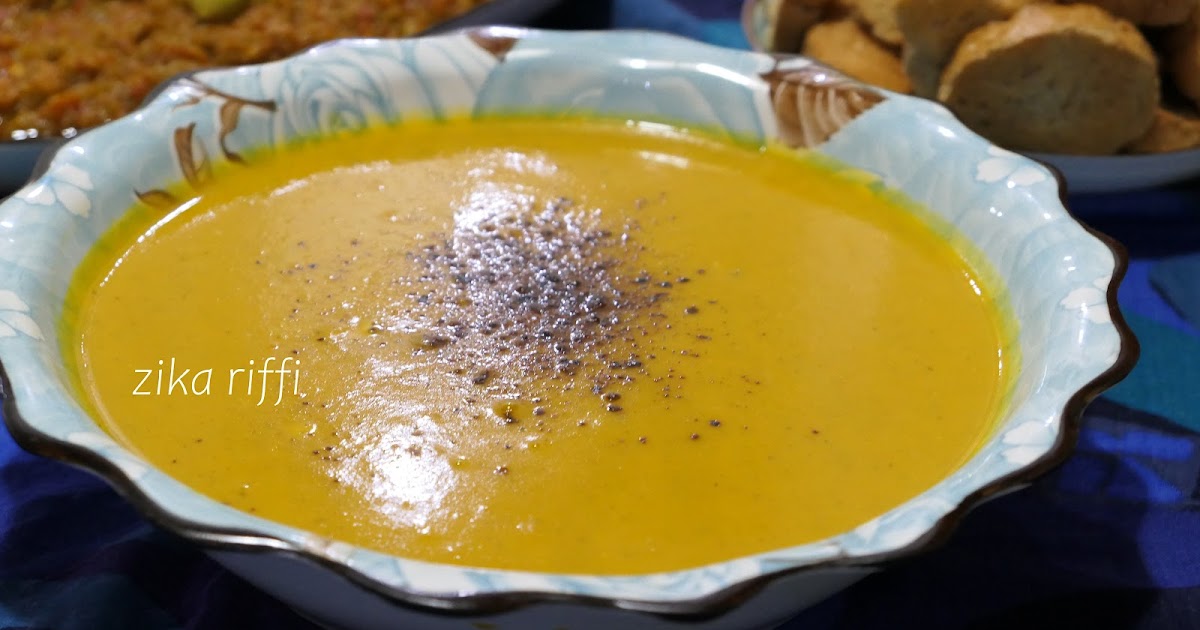 SOUPE DE POISSON AU BUTTERNUT- POIREAU- OIGNONS VERTS ET CROÛTONS A L'AIL