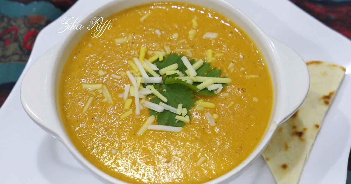 VELOUTÉ AU POTIRON- CAROTTE- POIREAU ET POMME DE TERRE AVEC UN RESTE DE CHEDDAR ET GRUYÈRE