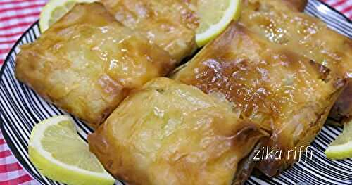 CARRÉS FEUILLETÉS À LA PÂTE PHYLLO FARCIS AU POULET ET RICOTTA