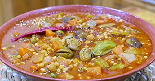 M'HAMSSA JÉRIA- PÂTES PETITS PLOMBS AUX FÈVES FRAÎCHES- POIS-CHICHES-  LÉGUMES DE SAISON AUX OLIVES KALAMATA MAISON DE SAISON POUR YENNAYER