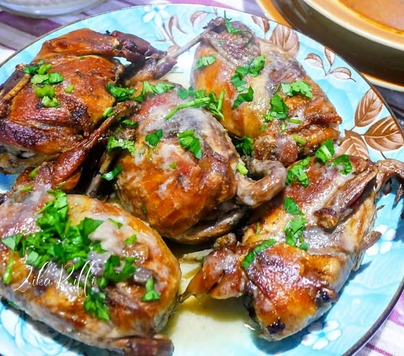 CAILLES FARCIES À LA VIANDE ET BOULGOUR- CUISSON EN DEUX TEMPS- COCOTTE PUIS RÔTIES AU BEURRE À LA POÊLE