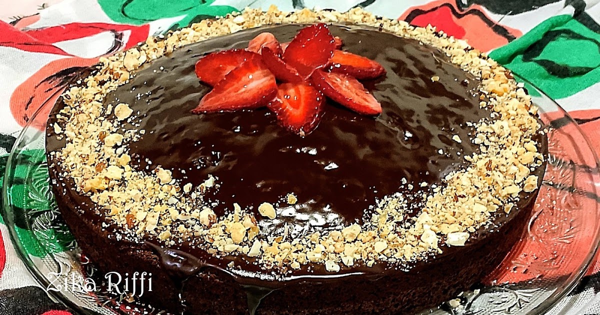 GÂTEAU MOELLEUX- CHOCOLAT VANILLE ET YAOURT- GLAÇAGE CHOCOLAT ET MAÏZENA 