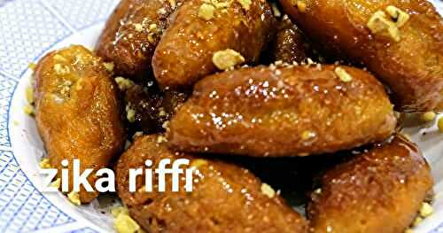 MAKROUD DE TLEMCEN À LA SEMOULE GRILLÉE ET AUX ŒUFS 