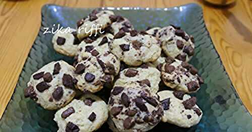 COOKIES- PÂTE À LA POUDRE D'AMANDES ET ÉCLATS DE CHOCOLAT AUX AMANDES