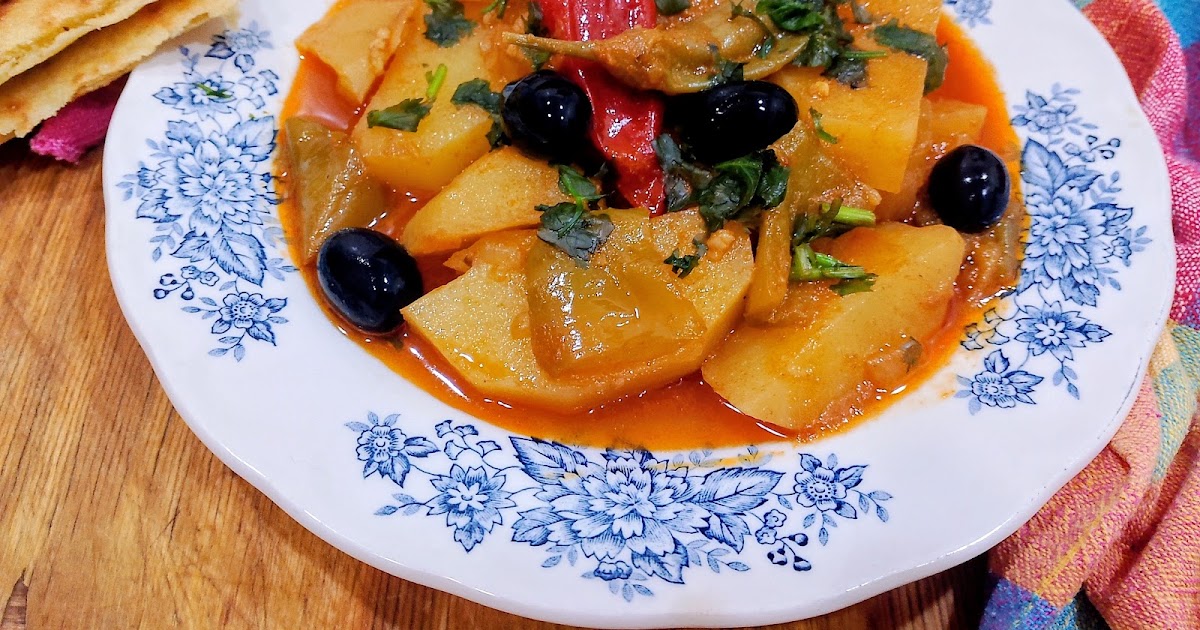 MARKA BATATA TEBEL W CAROUIA. MIJOTÉ DE POMME DE TERRE AU CARVI CORIANDRE ET OLIVES NOIRES