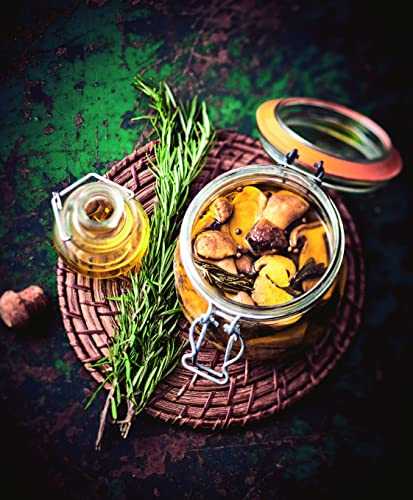 Conserves et bocaux à l'ancienne. Légumes Condiments Viandes et volailles Fruits